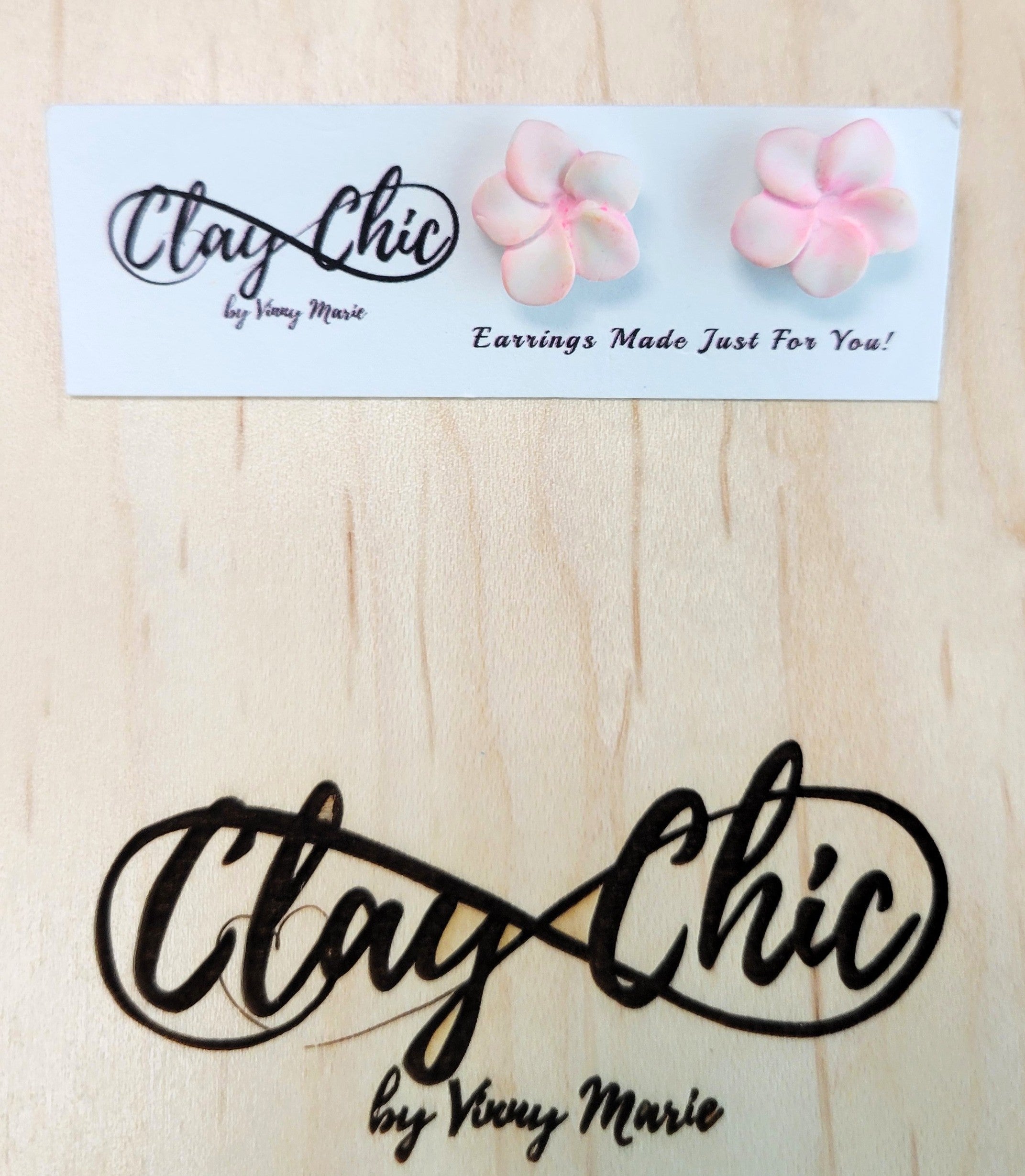 PLUMERIA STUDS