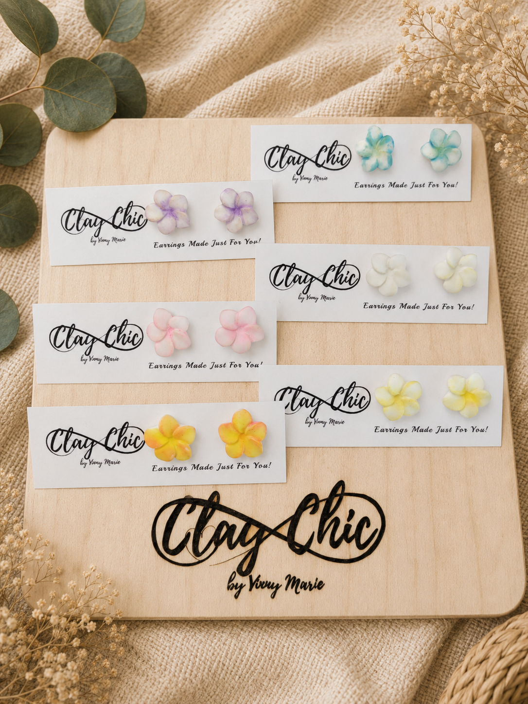 PLUMERIA STUDS