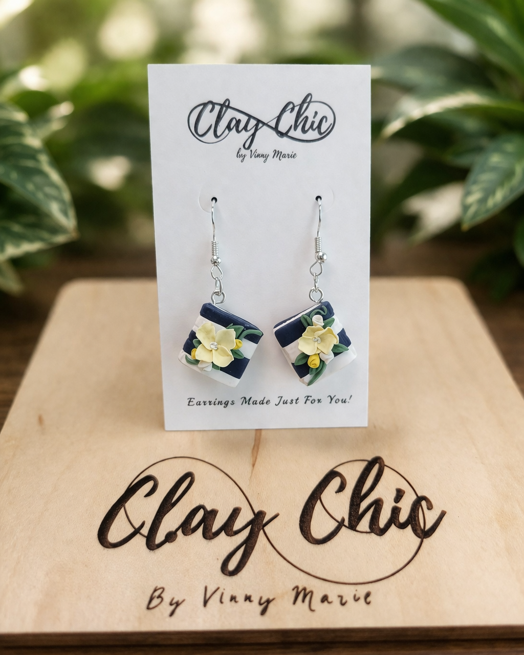 Genevieve Loves Books - Striped