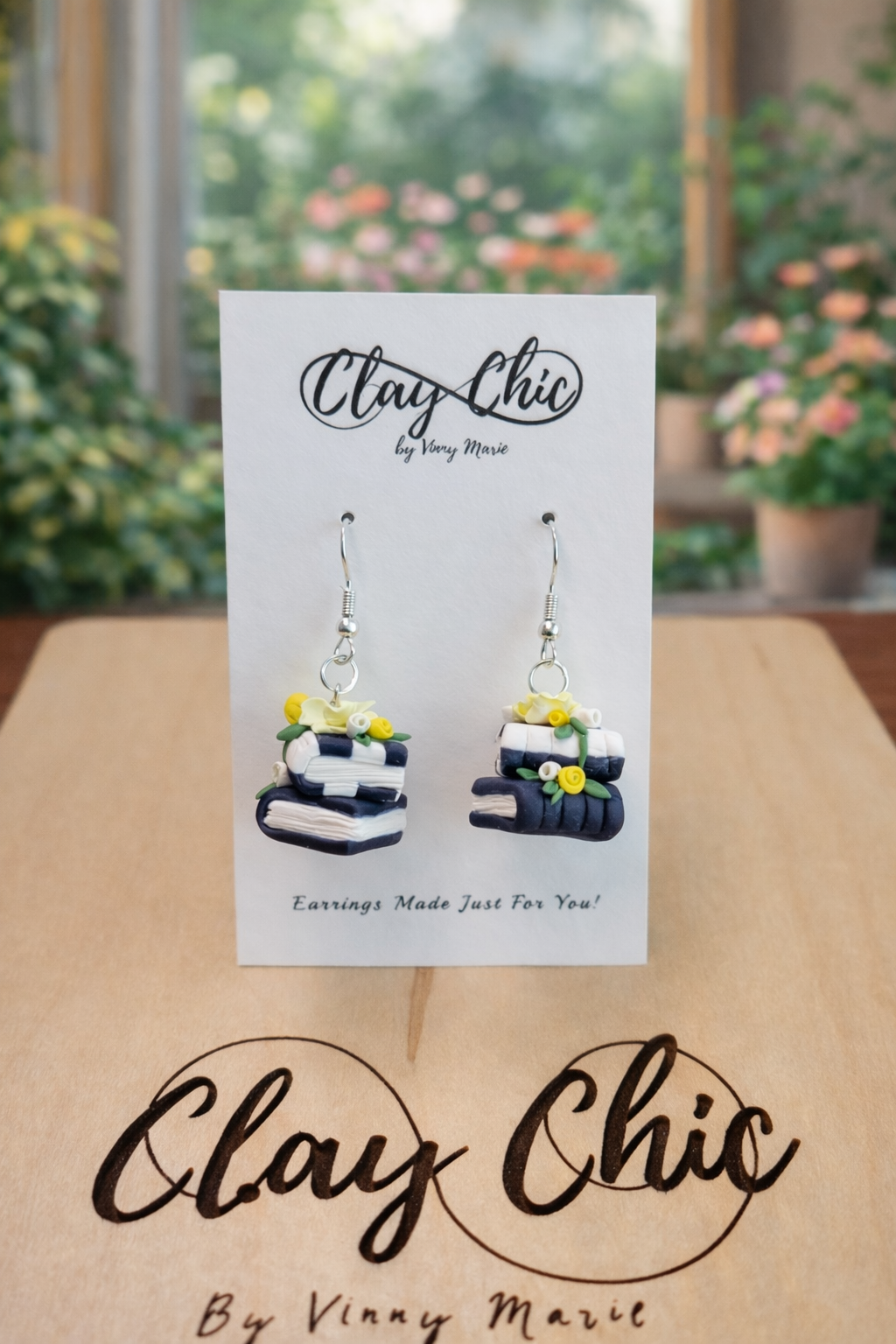 Genevieve Loves Books - Striped