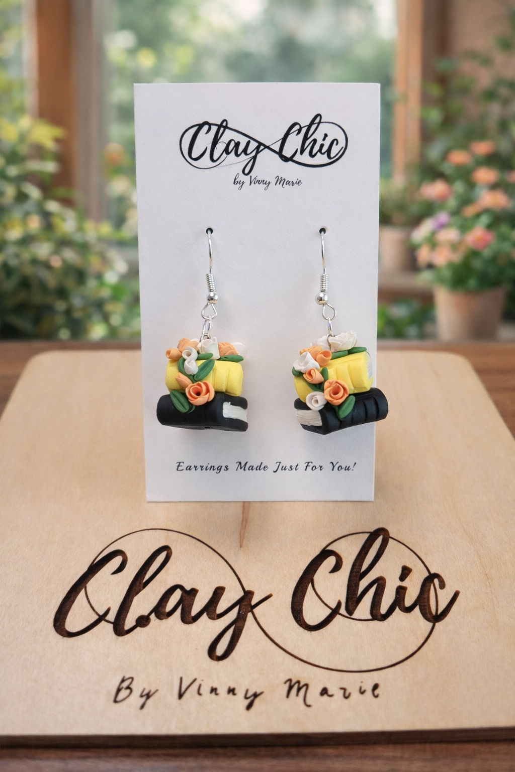 Genevieve Loves Books - Yellow