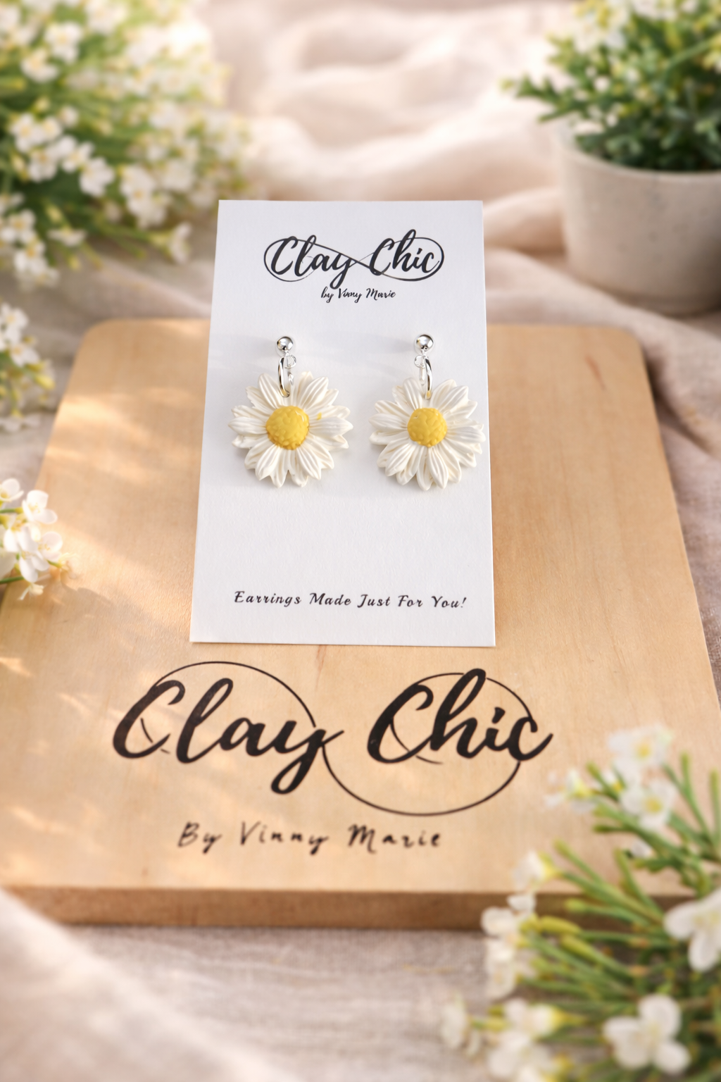 DELILAH DAISY DANGLES