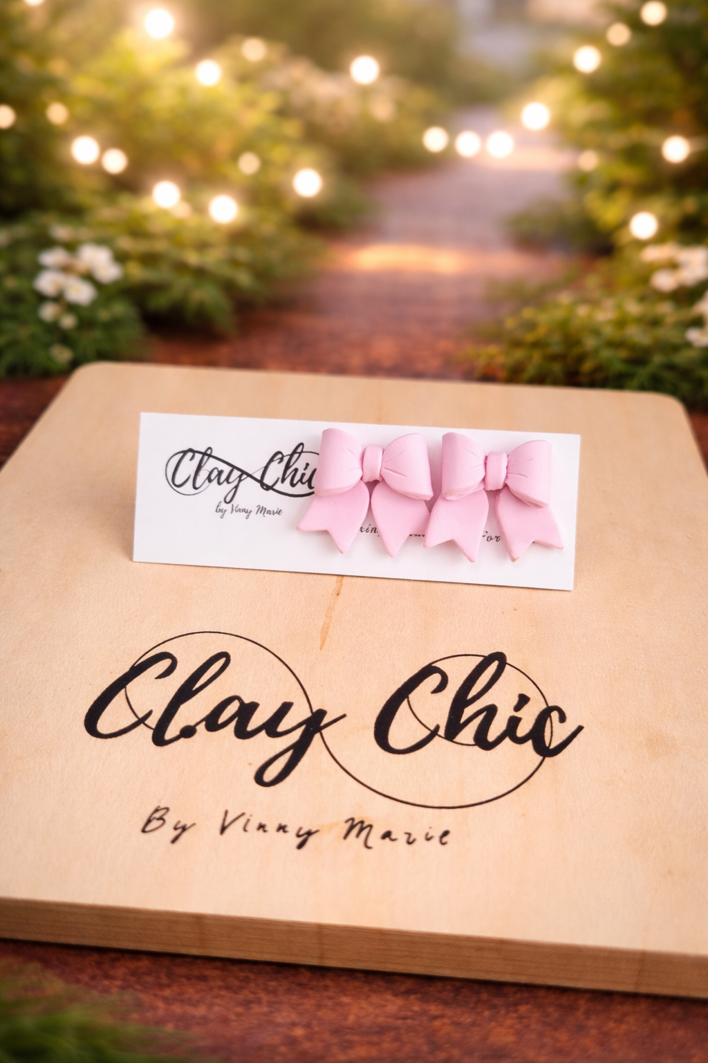 POLLY IN SPRING BOW STUDS